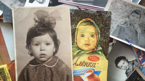 Уборщица из Читы требует от компании "Красный октябрь" $3 млн за фото на шоколаде "Алёнка"