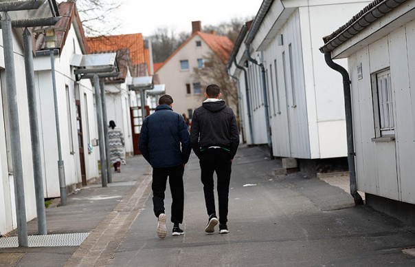 Германия запланировала за пять лет потратить более 90 млрд евро на беженцев Германия запланировала за пять лет потратить более 90 млрд евро на беженцев