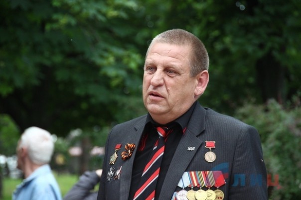 Сводка от НМ ЛНР 15 мая 2016 года. Боевики нацбатов вместе с СБУ проводят зачистки в Станице Луганской Сводка от НМ ЛНР 15 мая 2016 года. Боевики нацбатов вместе с СБУ проводят зачистки в Станице Луганской