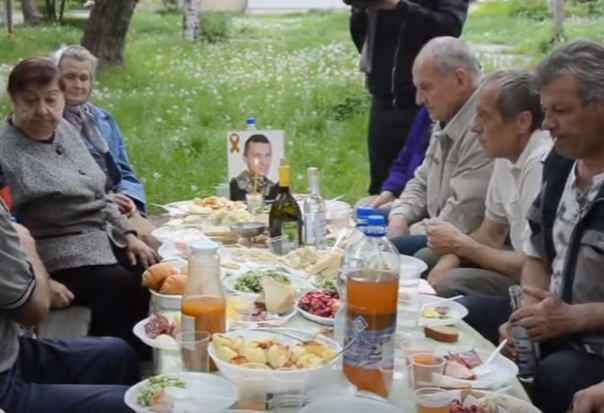 В «Бессмертном полку» шагают бойцы Новороссии