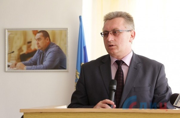 Работники ЛРУАС к 40-летию восстановили разрушенный укрофашистами Луганский автовокзал Работники ЛРУАС к 40-летию восстановили разрушенный укрофашистами Луганский автовокзал