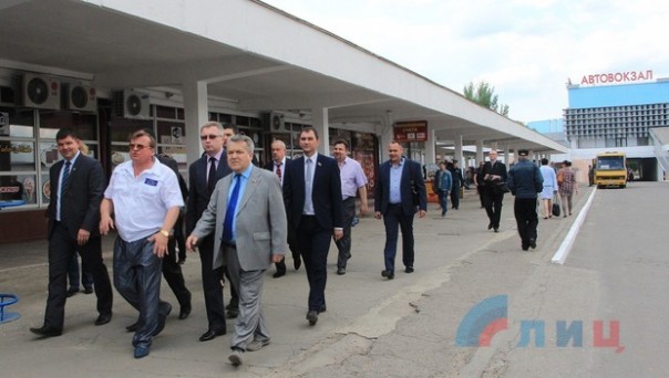 Работники ЛРУАС к 40-летию восстановили разрушенный укрофашистами Луганский автовокзал Работники ЛРУАС к 40-летию восстановили разрушенный укрофашистами Луганский автовокзал