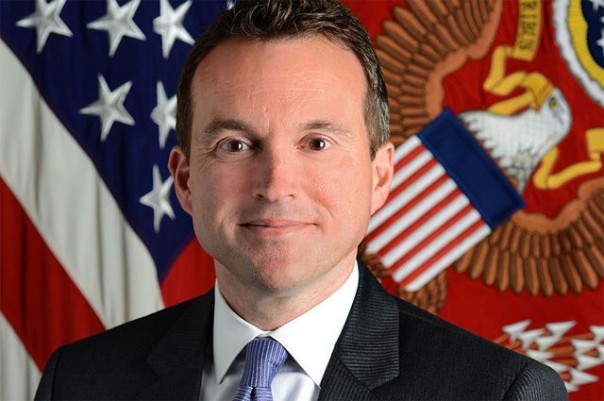 Командир радужных беретов цитадели демокрастии - тот, который... которых...