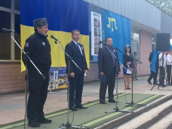 Ислямов с меджлисовцами бузит на границе с Крымом