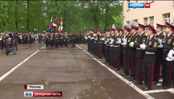 Виктор Золотов напутствовал выпускников Московского президентского кадетского училища имени Шолохова