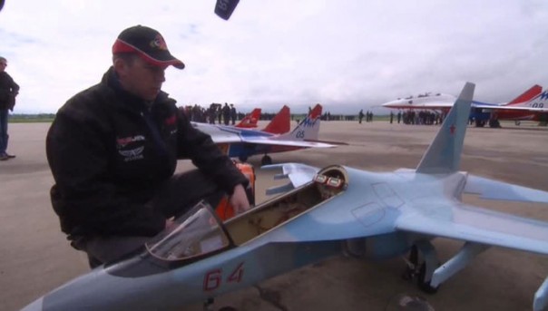 Авиашоу в Кубинке: "Стрижи" и "Русские Витязи" празднуют 25-летие