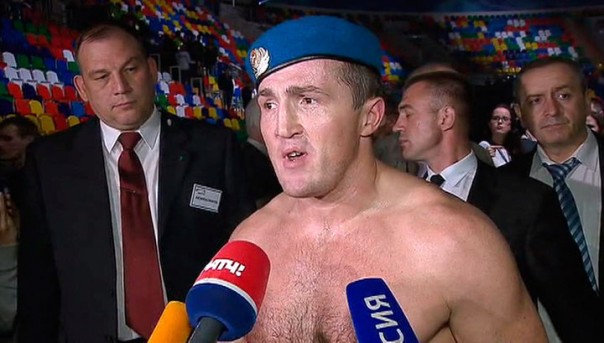 Быстрая победа: Лебедев нокаутировал Рамиреса за пять минут