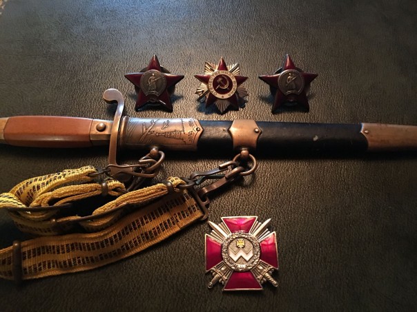 Житель России вернёт на Украину награду деда-ветерана: «имеет символы поверженного врага»