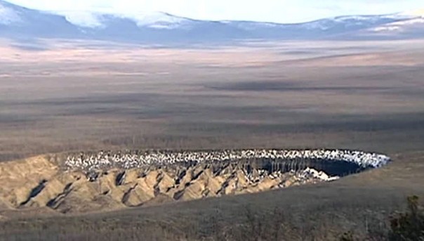 Батагайский разлом: в Якутии изучают вечную мерзлоту