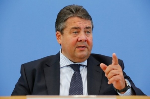 Министр экономики Германии: Санкции против России – глупость, а на Украине – гражданская война Министр экономики Германии: Санкции против России – глупость, а на Украине – гражданская война