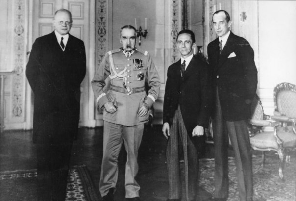 Купить вам зеркало, господа «демократы»? Александр Роджерс