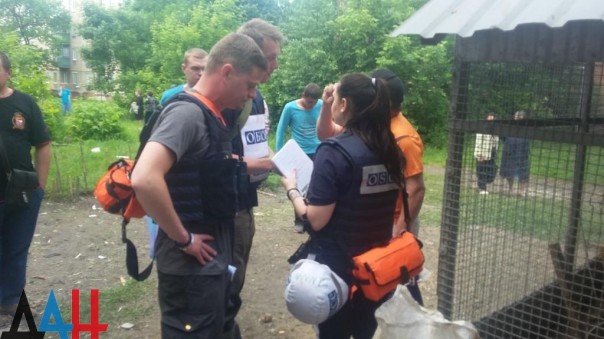 Куйбышевский район г. Донецк. Последствия обстрела укрофашистами (28-05-2016)