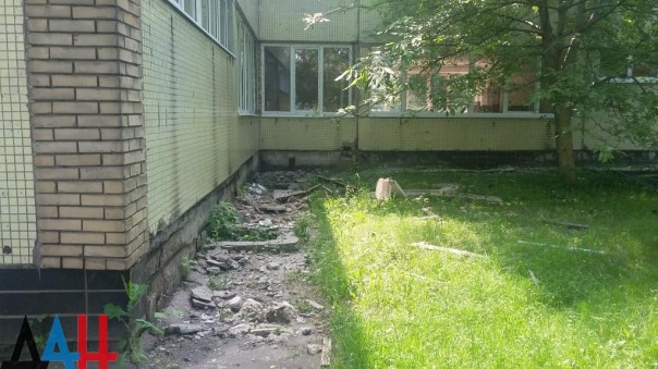 Куйбышевский район г. Донецк. Последствия обстрела укрофашистами (28-05-2016)