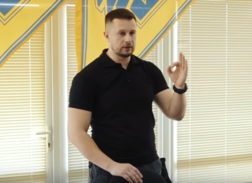 Главарь нацистов "Азова" угрожает Порошенко