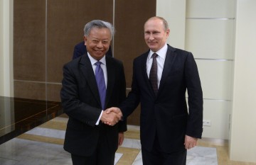 Глава Азиатского банка инфраструктурных инвестиций назвал Путина сильным лидером