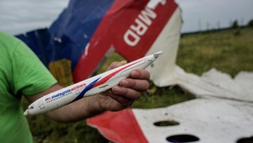Министр: Малайзия нуждается в помощи России в расследовании трагедии MH17