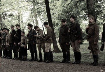 Мифотворчество на марше: в Ивано-Франковске реконструировали мифический бой  УПА против фашистов