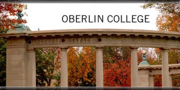 "Есть вещи поважнее" - студенты элитного колледжа в США потребовали отмены экзаменов