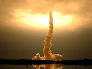 Пентагон: Ядерные ракеты США запускают с дискеты древние ЭВМ