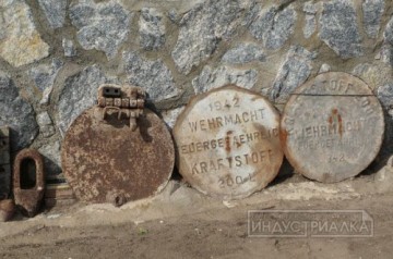 В Запорожской области на сооружение забора пошли и лимонки, и корпус авиабомбы