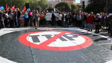 СМИ: вице-канцлер ФРГ осудил Меркель за торговое партнерство с США