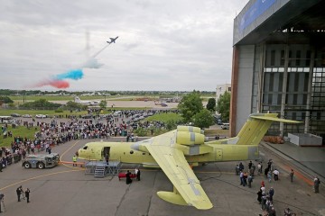 В Таганроге собрали первый самолет-амфибию Бе-200ЧС