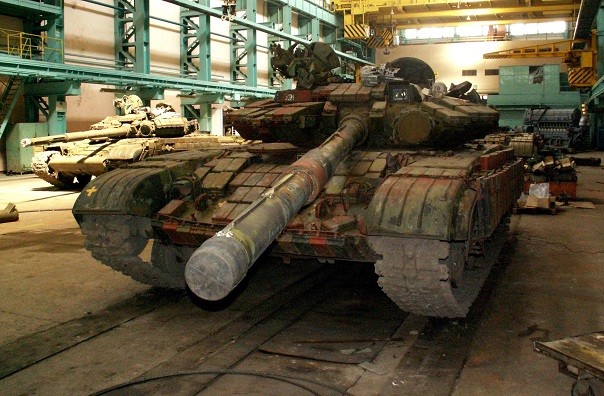 Украинские политики оставили ВСУ без запчастей