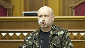 Турчинов: У Украины заканчиваются боеприпасы, оставшиеся от советской армии