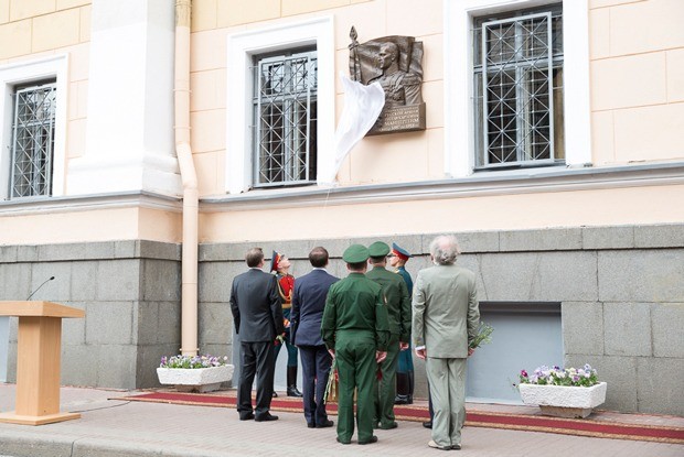 Когда увековечат Власова? Когда увековечат Власова?