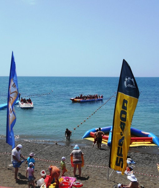 Киностудия "МосТфильм" и сотни сотрудников ФСБ проводят спецоперацию "Прекрасный отдых и жизнь в Крыму" 