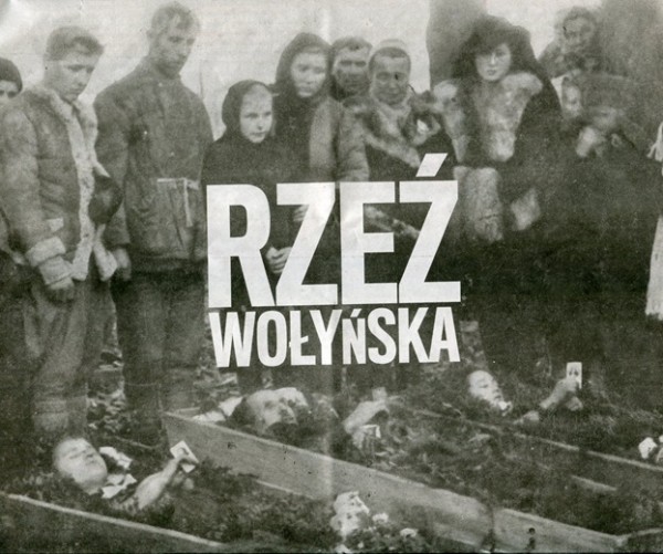 У чиновников Порошенко началась истерика из-за угрозы Польши признать геноцидом Волынскую резню