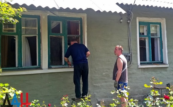 Сводка от МО ДНР 3 июня 2016 года. Укрофашисты за неделю более 2300 раз обстреляли прифронтовые районы ДНР Сводка от МО ДНР 3 июня 2016 года. Укрофашисты за неделю более 2300 раз обстреляли прифронтовые районы ДНР