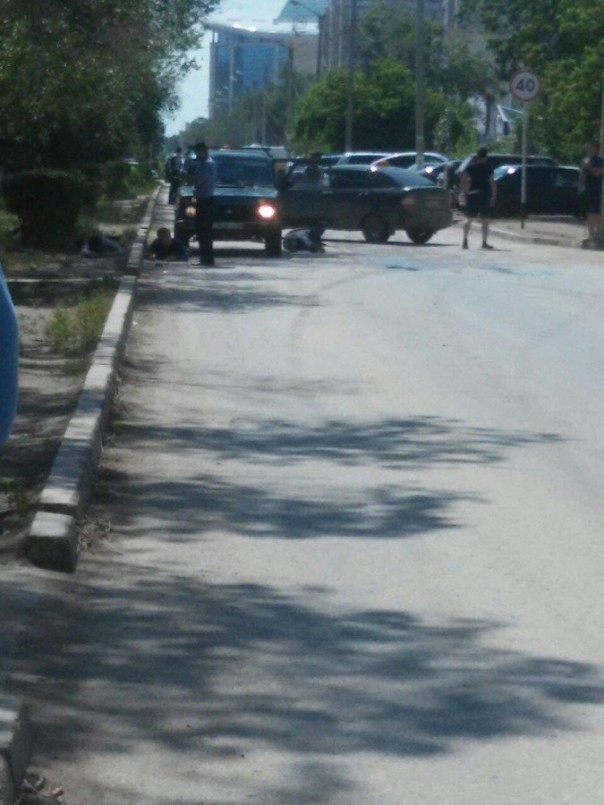 В трёх районах казахского города Актобе (Актюбинск) идёт перестрелка