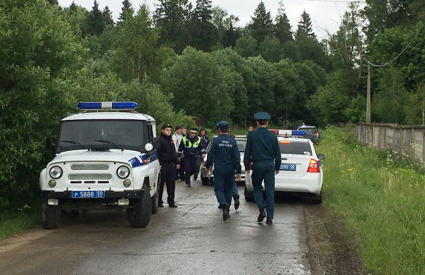 В Подмосковье разбился истребитель Су-27 "Русских Витязей" В Подмосковье разбился истребитель Су-27 "Русских Витязей"
