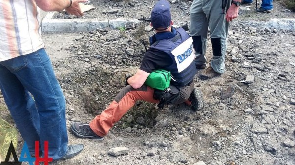 Сводка от МО ДНР 10 июня 2016 года. Укрофашисты более 3,5 тысячи раз обстреляли ДНР, повреждено 77 домостроений, погибли пять человек, 21 ранены