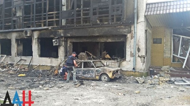 Сводка от МО ДНР 10 июня 2016 года. Укрофашисты более 3,5 тысячи раз обстреляли ДНР, повреждено 77 домостроений, погибли пять человек, 21 ранены