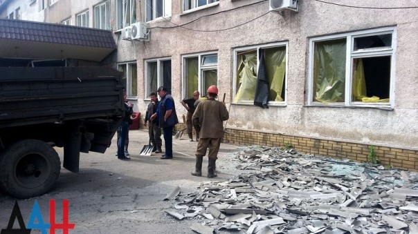 Сводка от МО ДНР 10 июня 2016 года. Укрофашисты более 3,5 тысячи раз обстреляли ДНР, повреждено 77 домостроений, погибли пять человек, 21 ранены