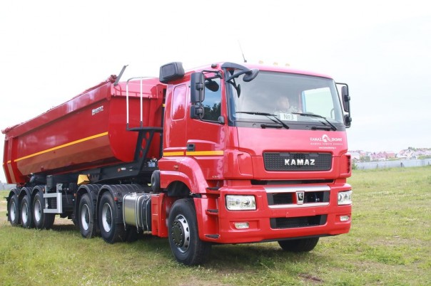 «КАМАЗ» провёл тест-драйв новых самосвалов «КАМАЗ» провёл тест-драйв новых самосвалов