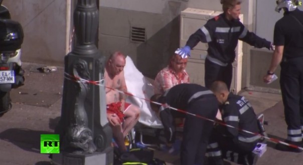 Беспорядки в Марселе: английские болельщики забросали бутылками автобус с россиянами