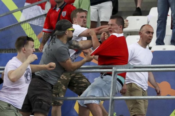 Увидел наш гол. Эдуард Лимонов