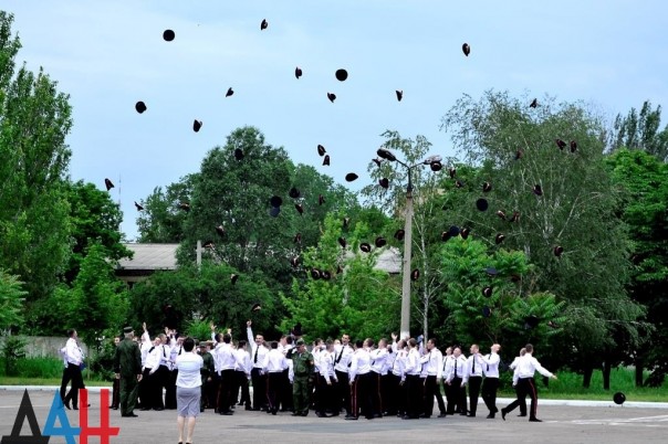 В военном лицее ДНР прошел первый выпуск курсантов, начавших учебу после создания Республики