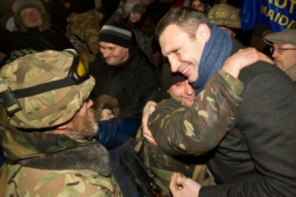 Кличко заставят ходить на все похороны вояк АТО Кличко заставят ходить на все похороны вояк АТО