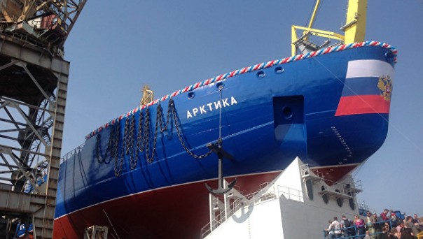 В Петербурге спущен на воду самый мощный в мире атомный ледокол "Арктика" В Петербурге спущен на воду самый мощный в мире атомный ледокол "Арктика"