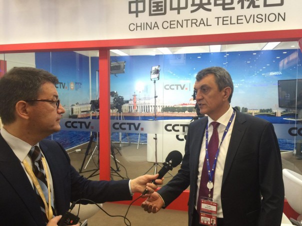 Делегация Севастополя прибыла на экономический форум в Питер — прорывать блокаду Крыма Делегация Севастополя прибыла на экономический форум в Питер — прорывать блокаду Крыма