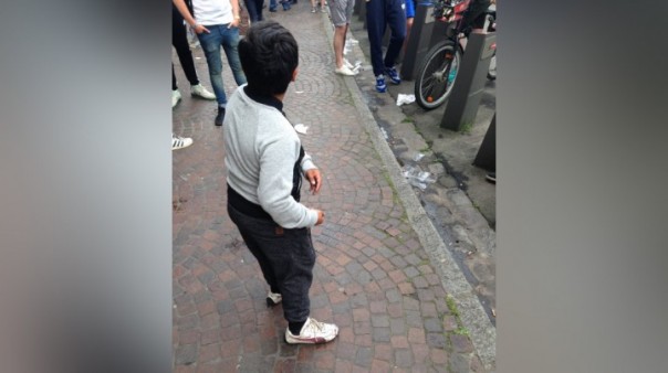 Пьяные английские болельщики издевались над детьми-беженцами в Лилле