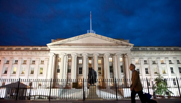 Американский долг распродают рекордными темпами Американский долг распродают рекордными темпами