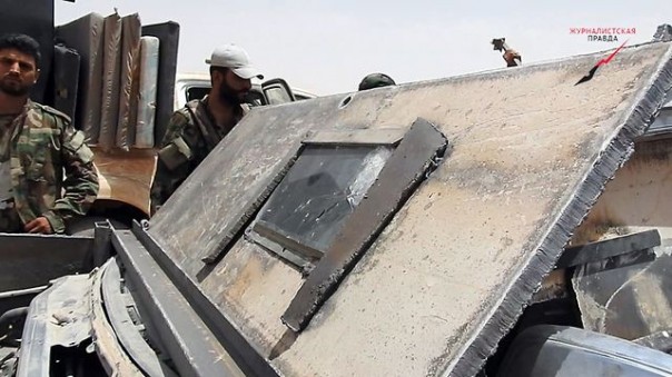 Су-34 ВКС РФ охотятся на ИГИЛ в Ракке и Дераа, Армия Сирии успешно наступает под Пальмирой и в Хаме | Подборка видео с Ближневосточного фронта