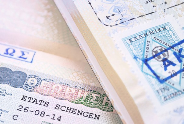 Греция начала выдачу россиянам шенгенских виз на пять лет