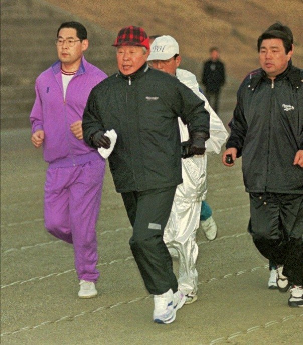 Вся социально-экономическая и мировая политика стоит на трех китах