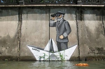 'Шарик' — крымский Бэнкси, поднимающий в своих граффити серьёзные социальные проблемы